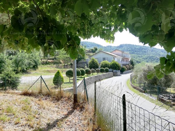 negozio in vendita ad Albenga