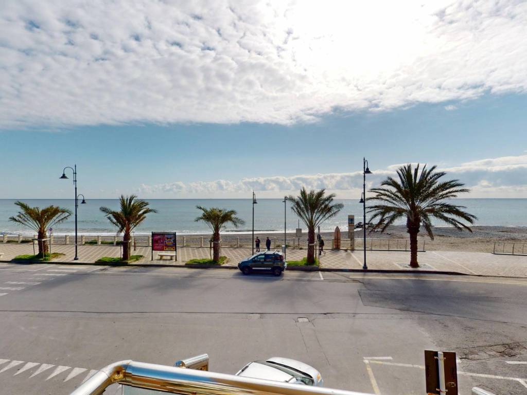 appartamento in vendita ad Albenga