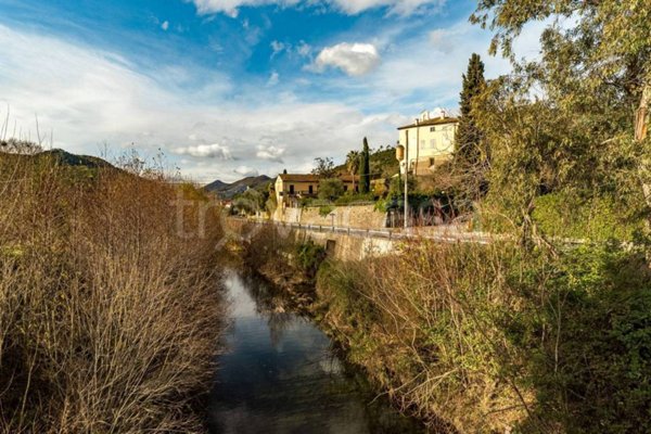 casa indipendente in vendita ad Albenga