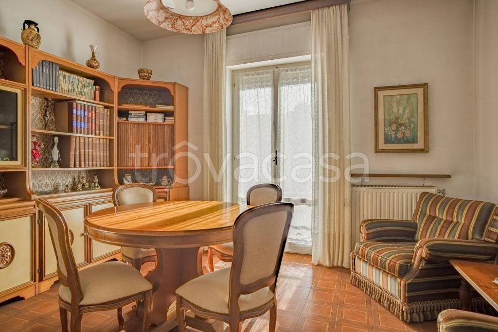 casa indipendente in vendita ad Albenga