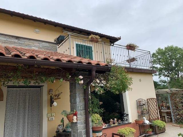 casa indipendente in vendita ad Albenga