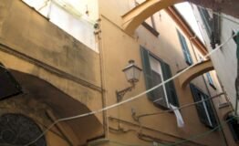 casa semindipendente in vendita ad Albenga