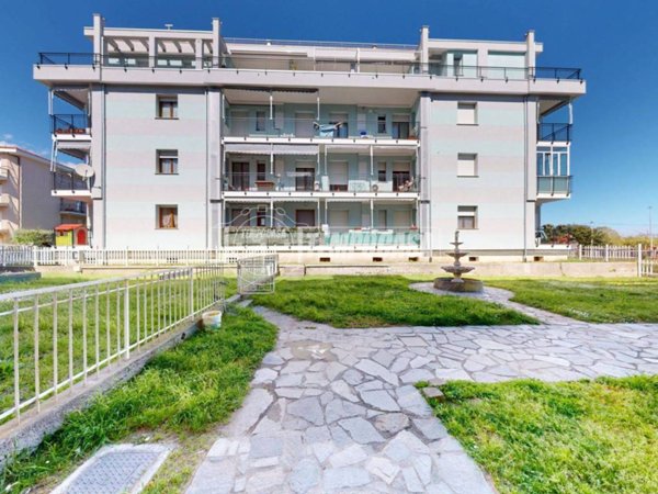appartamento in vendita ad Albenga in zona Vadino