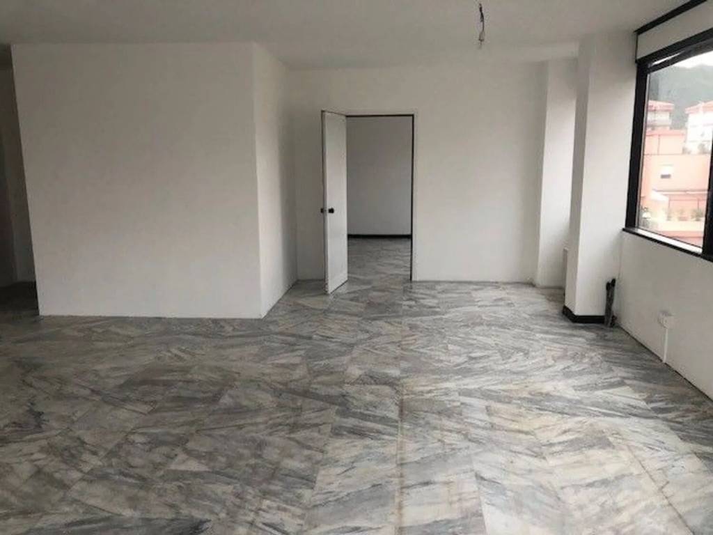 ufficio in vendita ad Albenga