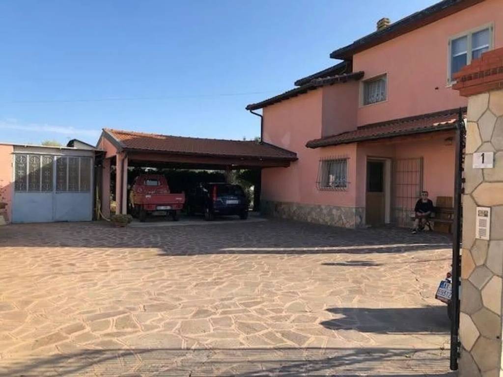 casa indipendente in vendita ad Albenga