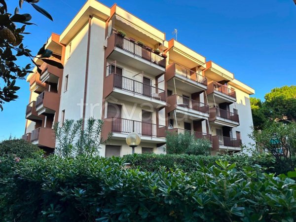 appartamento in vendita ad Albenga in zona Vadino