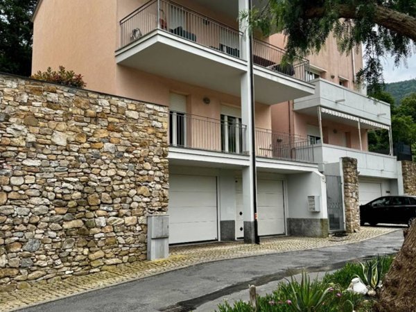 appartamento in vendita ad Albenga in zona Lusignano