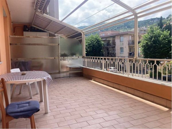 appartamento in vendita ad Albenga in zona Vadino