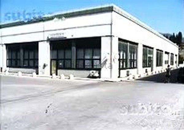 capannone in vendita ad Albenga