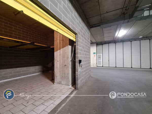 locale di sgombero in vendita ad Albenga