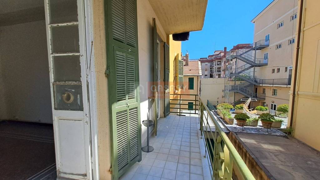 appartamento in vendita ad Albenga