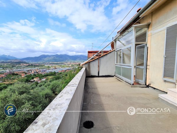 casa indipendente in vendita ad Albenga in zona San Fedele