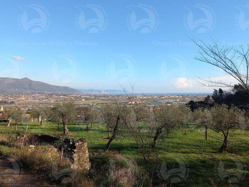 casa indipendente in vendita ad Albenga in zona Lusignano