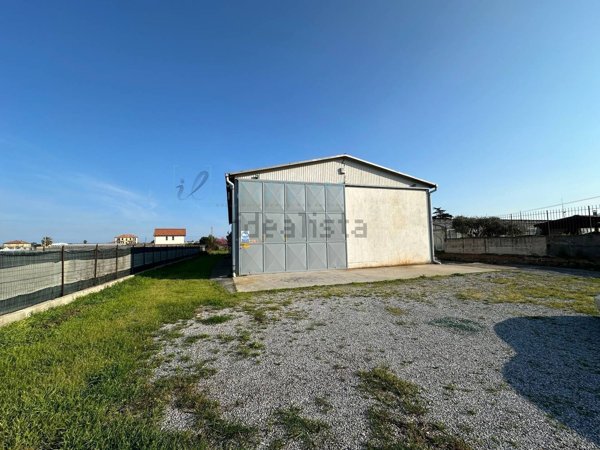 capannone in vendita ad Albenga in zona San Giorgio