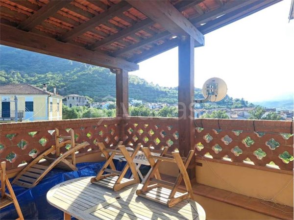 appartamento in vendita ad Albenga in zona Lusignano
