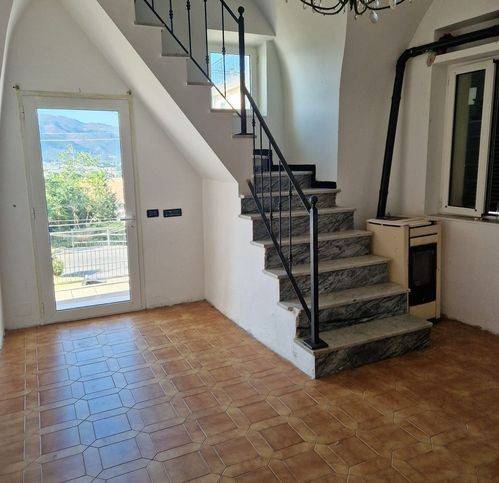 casa indipendente in vendita ad Albenga in zona San Fedele