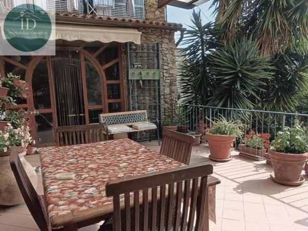 casa indipendente in vendita ad Albenga in zona San Fedele