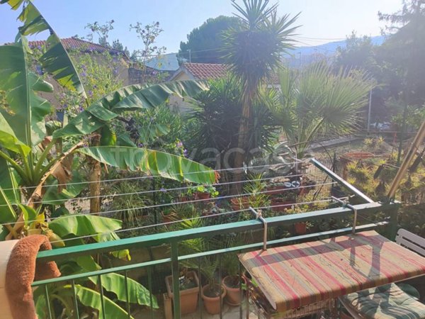 casa indipendente in vendita ad Albenga in zona San Fedele