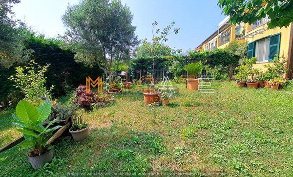 appartamento in vendita ad Albenga in zona Leca