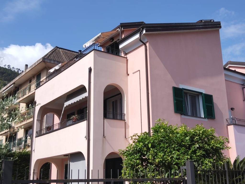 appartamento in vendita ad Albenga in zona Lusignano