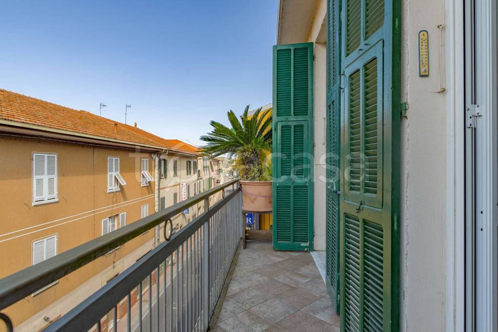 appartamento in vendita ad Albenga