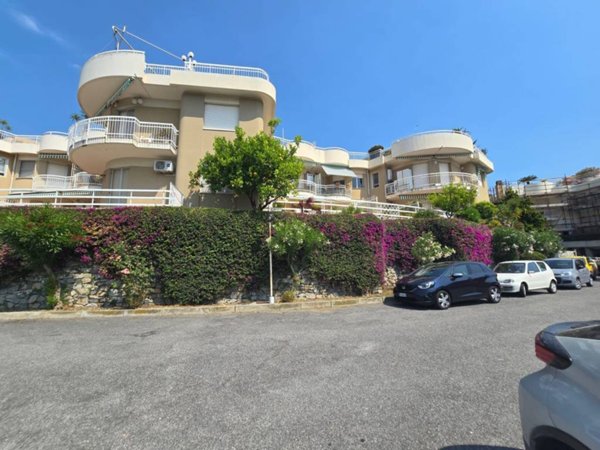 appartamento in vendita ad Albenga