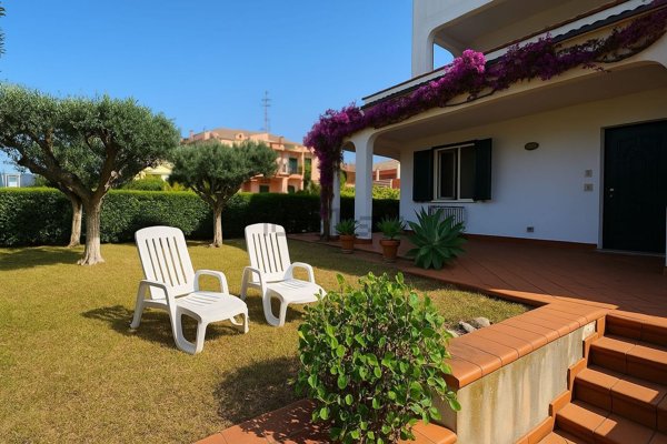 casa indipendente in vendita ad Albenga