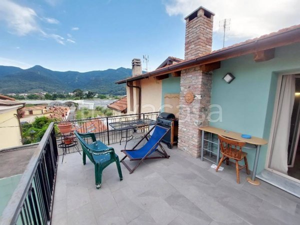 casa indipendente in vendita ad Albenga in zona Bastia