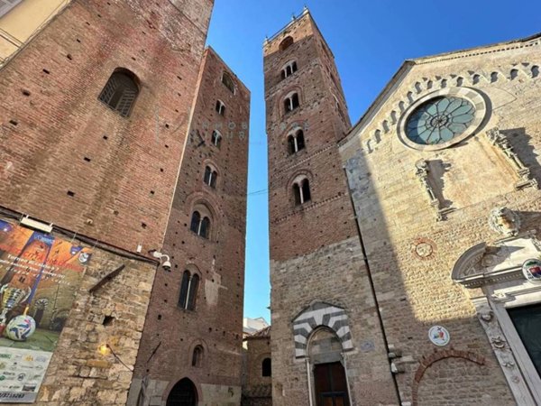 negozio in vendita ad Albenga in zona Leca