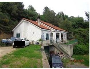 villa in vendita ad Albenga