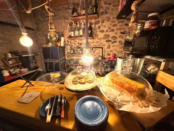 negozio in vendita ad Albenga