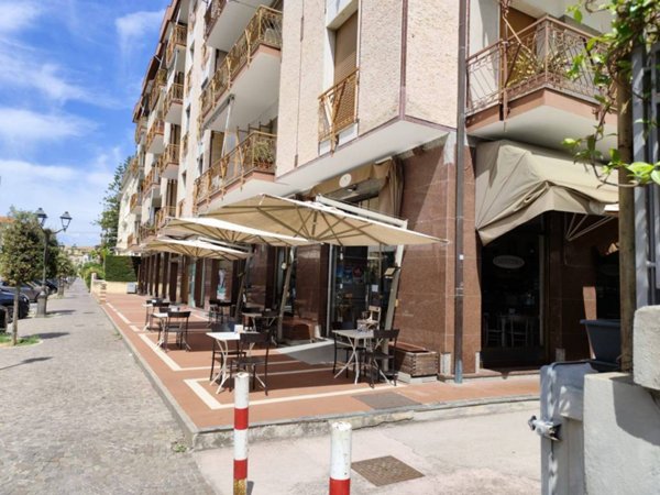 negozio in vendita ad Albenga