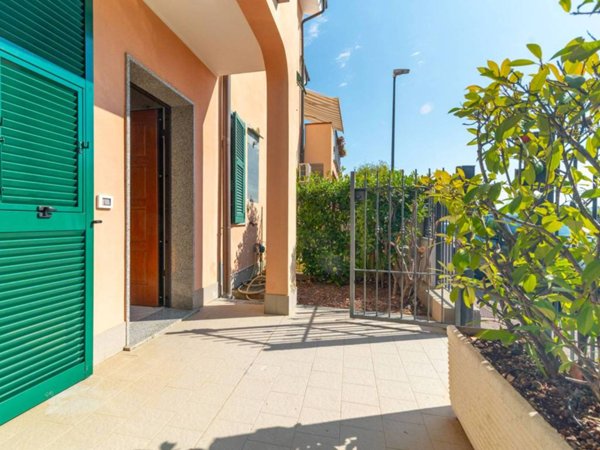 appartamento in vendita ad Albenga in zona Campochiesa
