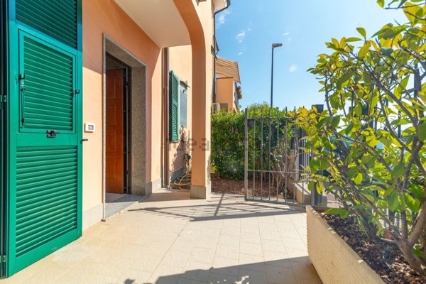 appartamento in vendita ad Albenga in zona Campochiesa