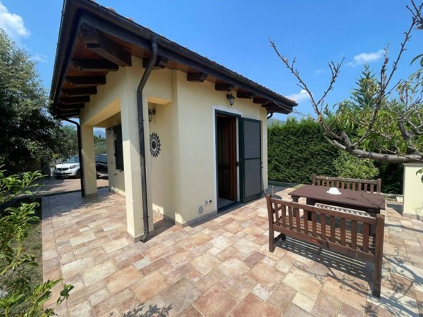 casa indipendente in vendita ad Albenga
