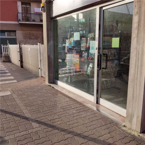 negozio in vendita ad Albenga