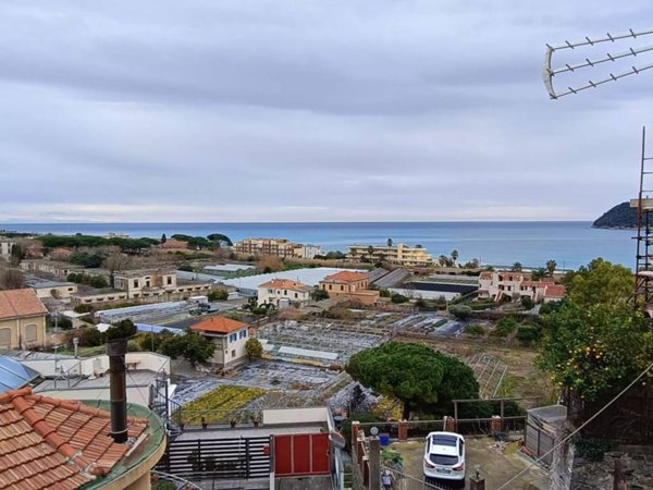 appartamento in vendita ad Albenga