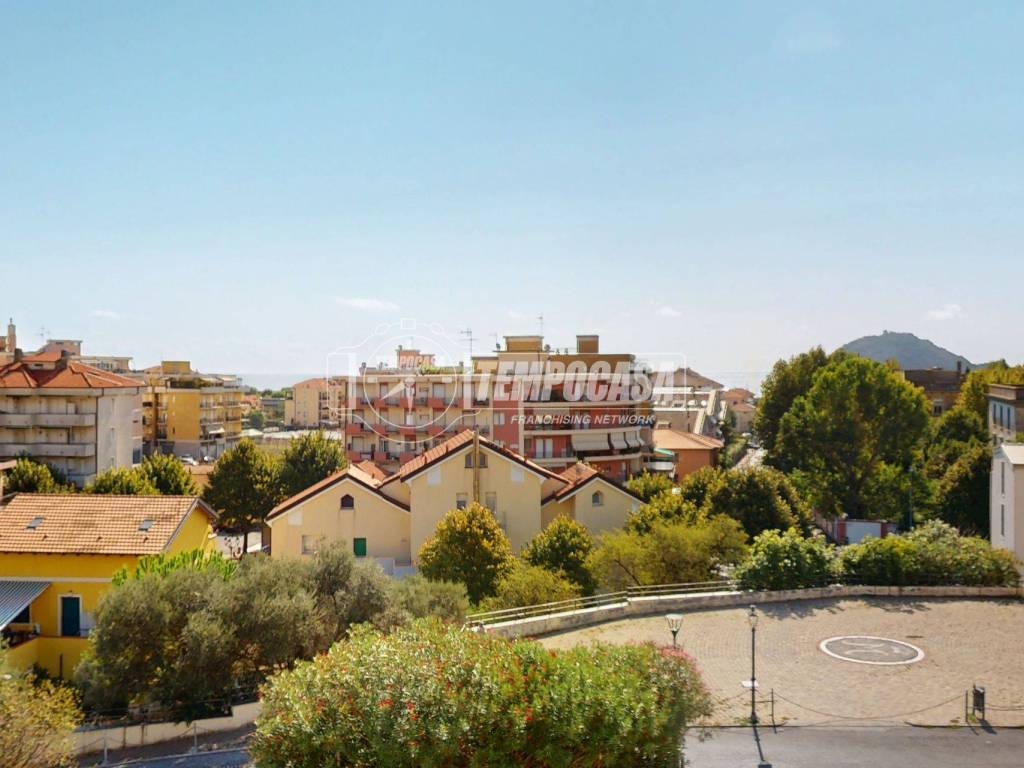 appartamento in vendita ad Albenga in zona Vadino