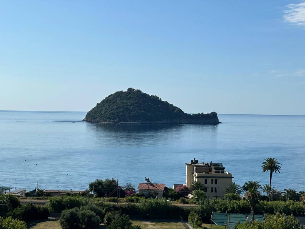 appartamento in vendita ad Albenga