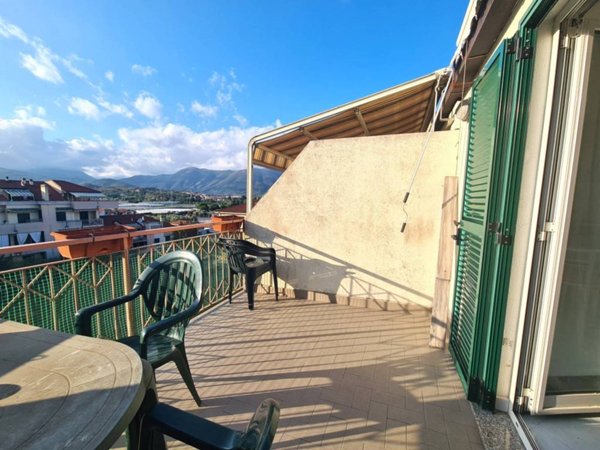 appartamento in vendita ad Albenga in zona Lusignano