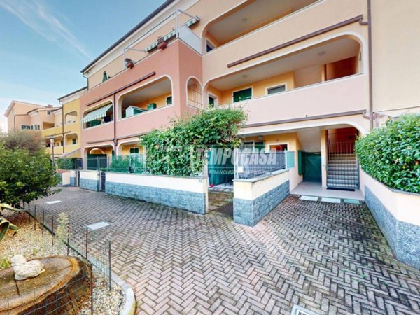 appartamento in vendita ad Albenga in zona Lusignano