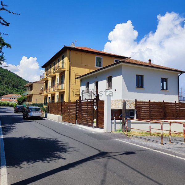 appartamento in vendita ad Albenga
