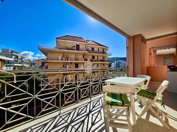 appartamento in vendita ad Albenga