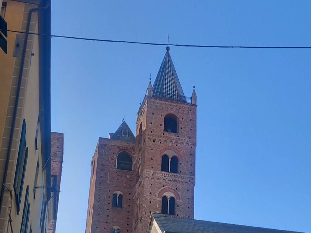 negozio in vendita ad Albenga