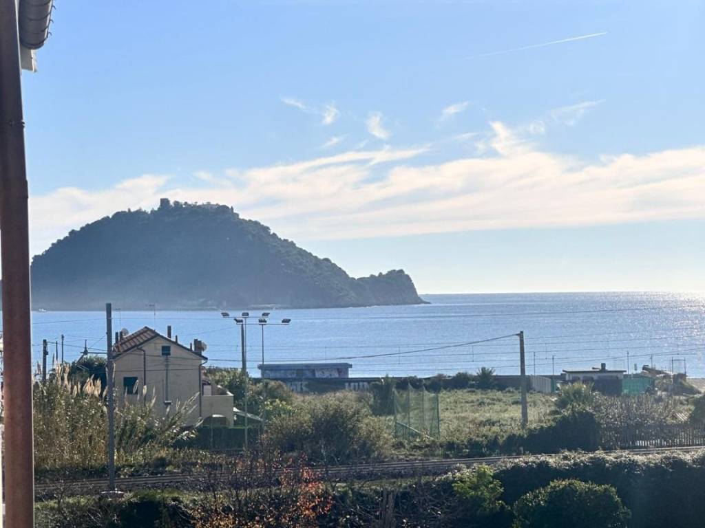 appartamento in vendita ad Albenga