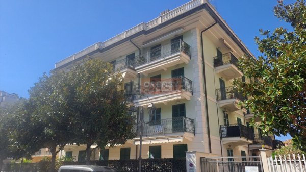 appartamento in vendita ad Albenga in zona Vadino