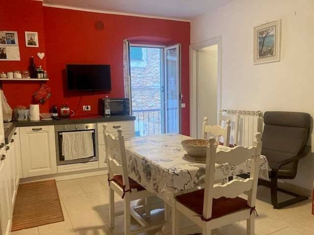 appartamento in vendita ad Albenga in zona Campochiesa