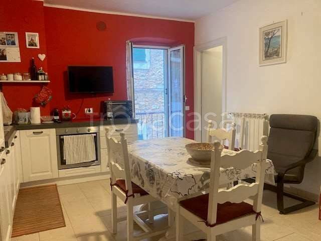 appartamento in vendita ad Albenga in zona Campochiesa