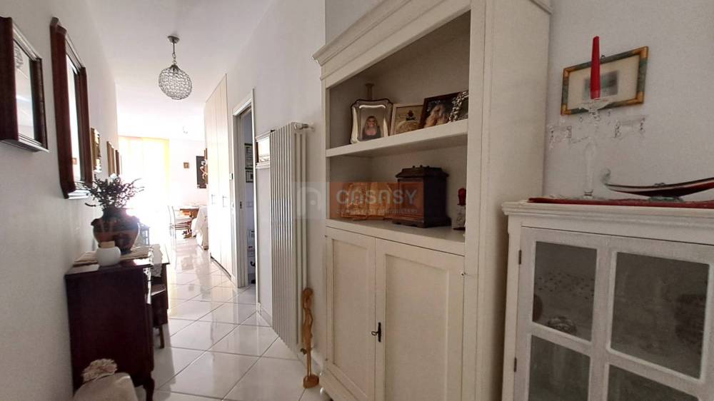 appartamento in vendita ad Albenga in zona Vadino