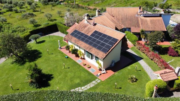 casa indipendente in vendita ad Albenga